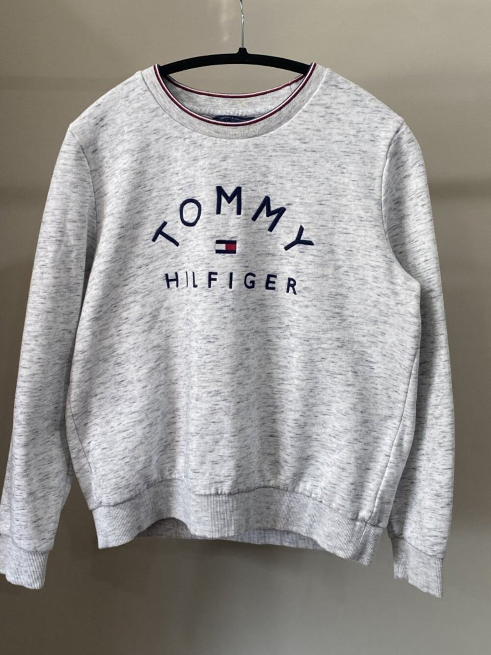 TOMMY HILFIGER MENS FLEECE CREWNECK SWEATSHIRT - SIZE L